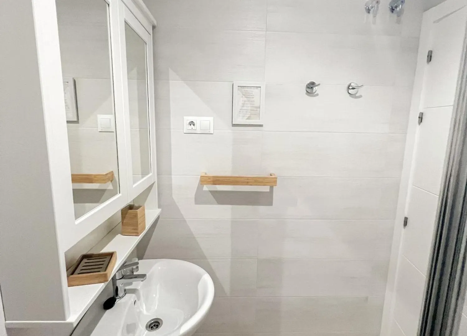 Cozy And Modern Family Flat Carihuela Apartment Torremolinos