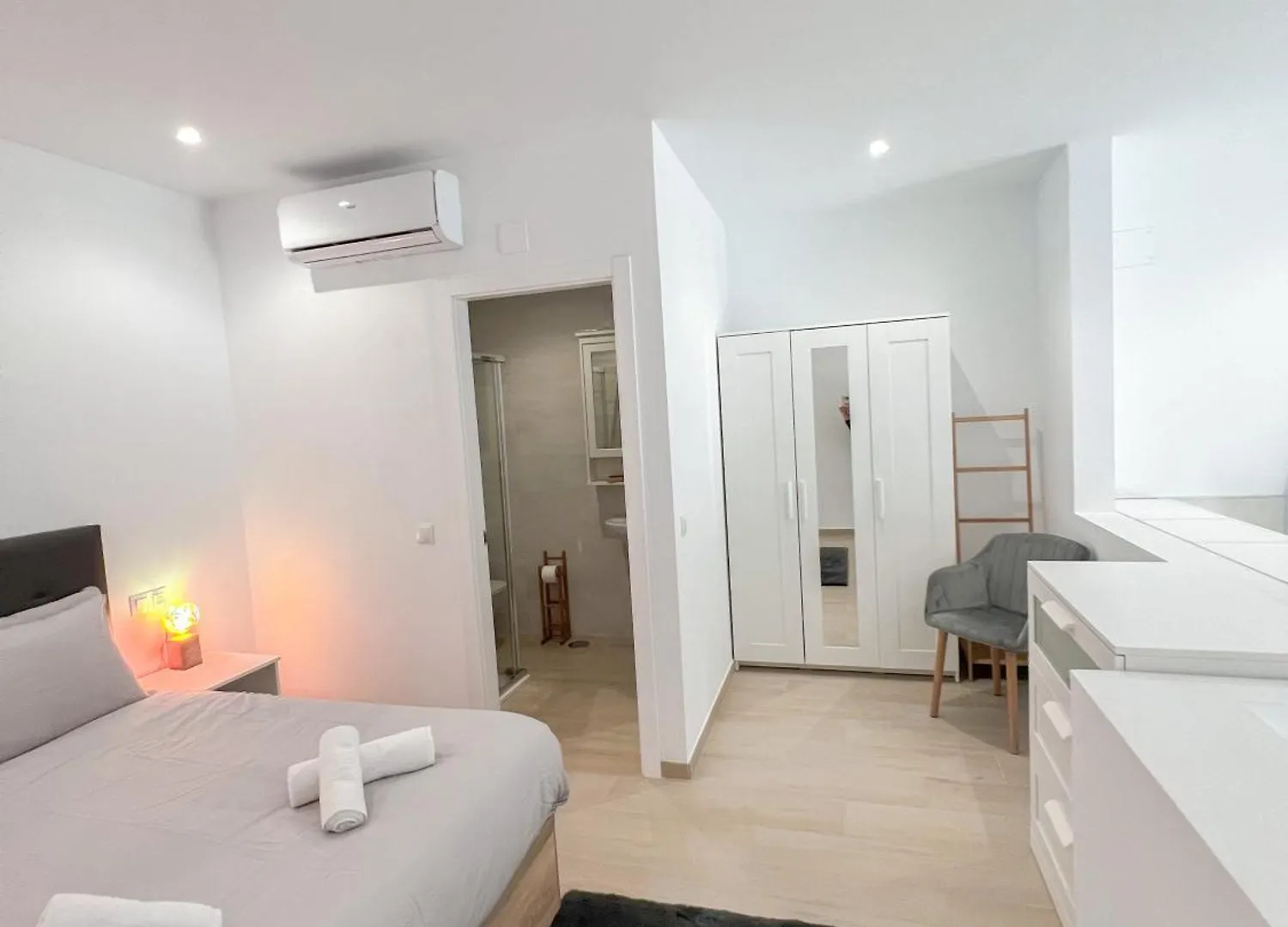 Cozy And Modern Family Flat Carihuela Apartment Torremolinos Spain