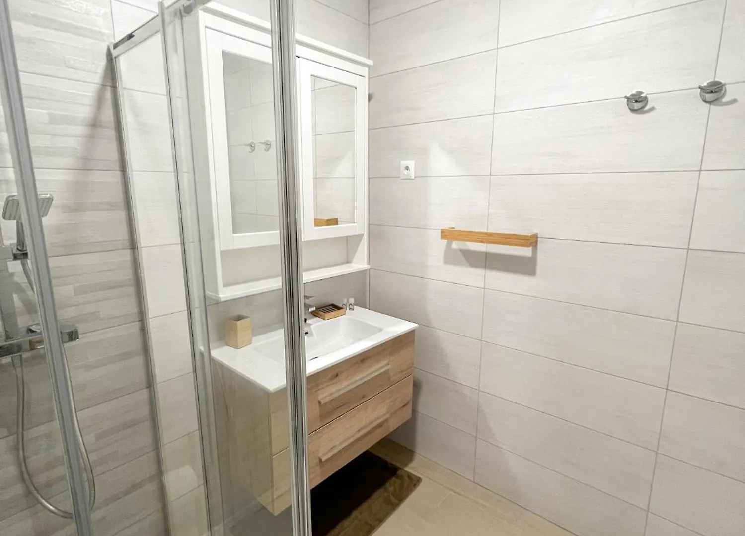 Cozy And Modern Family Flat Carihuela Apartment Torremolinos