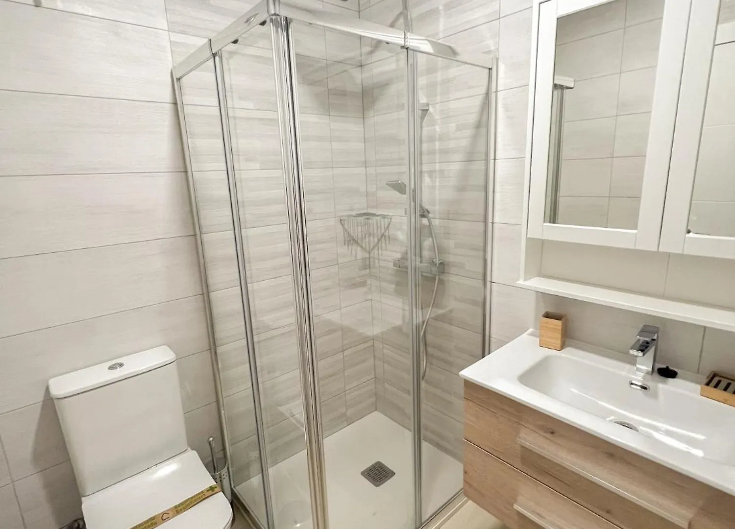 Cozy And Modern Family Flat Carihuela Apartment Torremolinos