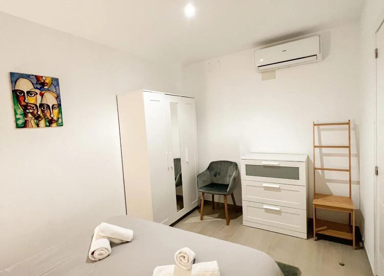 Cozy And Modern Family Flat Carihuela Apartment Torremolinos